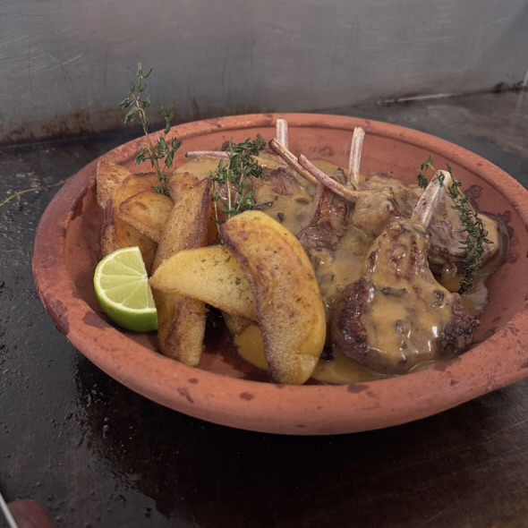 42103641-D7B8-4026-AD59-F56B6023C564