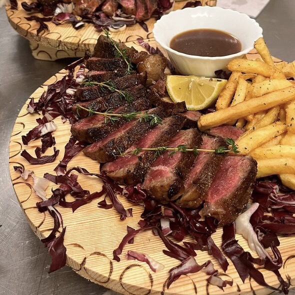 A987A895-1F8A-4C77-BF8A-9EB42E1F5F28